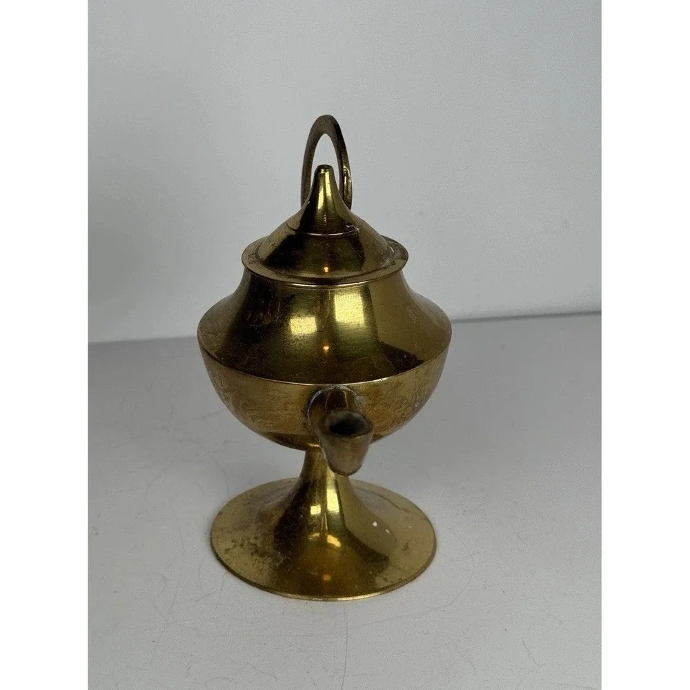 VTG Enesco Imports Brass Genie Lamp Oil Lamp Made In India Aladdin Style Decor